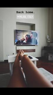 Paola Di Benedetto feet photo thumbnail
