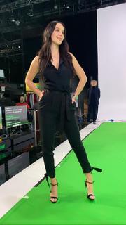 Paola Di Benedetto feet photo thumbnail
