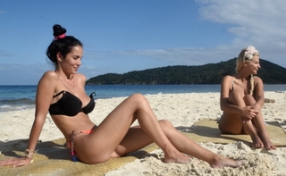 Paola Di Benedetto feet photo thumbnail