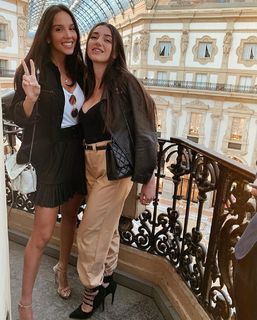 Paola Di Benedetto feet photo thumbnail