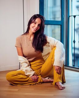 Paola Di Benedetto feet photo thumbnail