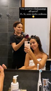 Paola Di Benedetto feet photo thumbnail