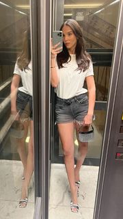 Paola Di Benedetto feet photo thumbnail