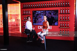 Paola Di Benedetto feet photo thumbnail