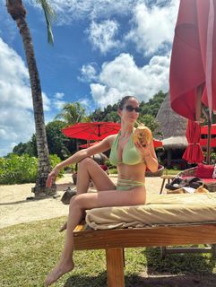 Paola Di Benedetto feet photo 3