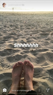 Paola Iezzi feet photo 2