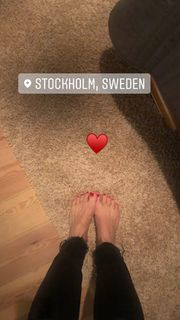 Paola Iezzi feet photo 10