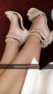 Paola Maria feet photo 2