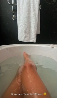 Paola Maria feet photo 9