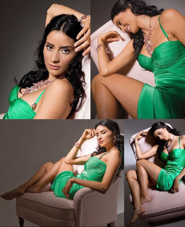 Paola Núñez feet photo thumbnail