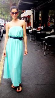 Paola Núñez feet photo thumbnail