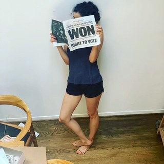 Paola Núñez feet photo thumbnail