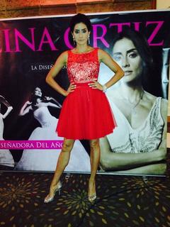 Paola Núñez feet photo thumbnail
