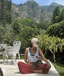Paola Núñez feet photo thumbnail