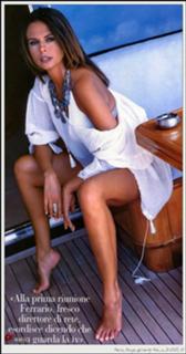 Paola Perego feet photo thumbnail