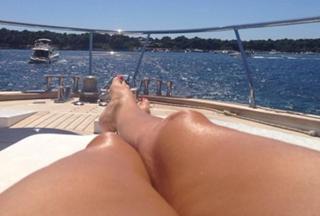 Paola Perego feet photo thumbnail