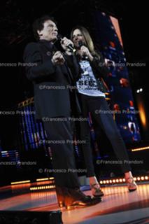 Paola Perego feet photo thumbnail