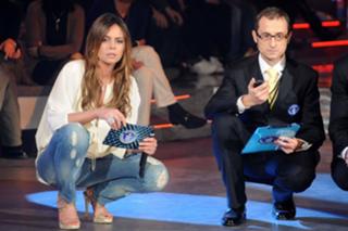 Paola Perego feet photo thumbnail
