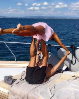 Paola Perego feet photo thumbnail