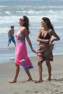 Paola Perego feet photo thumbnail