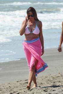 Paola Perego feet photo thumbnail
