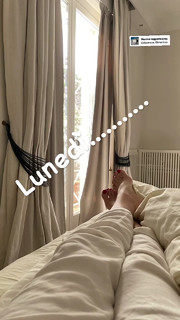 Paola Perego feet photo thumbnail