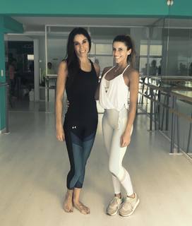 Paola Rojas feet photo thumbnail