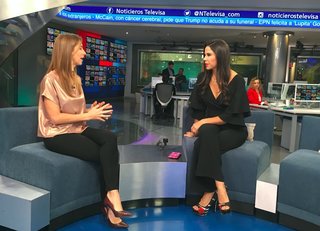 Paola Rojas feet photo thumbnail