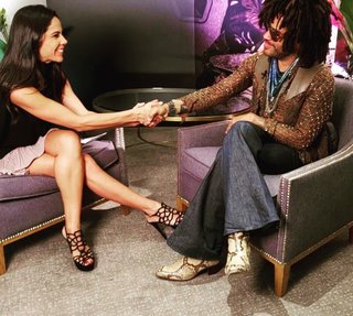 Paola Rojas feet photo thumbnail