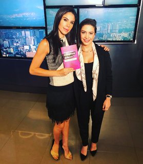 Paola Rojas feet photo thumbnail