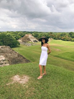 Paola Rojas feet photo thumbnail