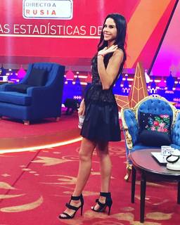 Paola Rojas feet photo thumbnail
