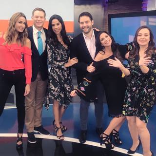 Paola Rojas feet photo thumbnail