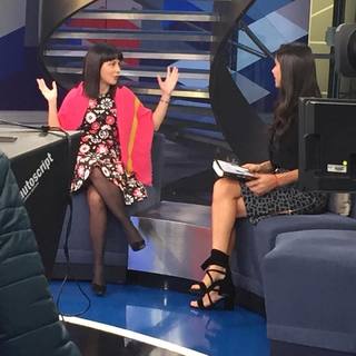 Paola Rojas feet photo thumbnail