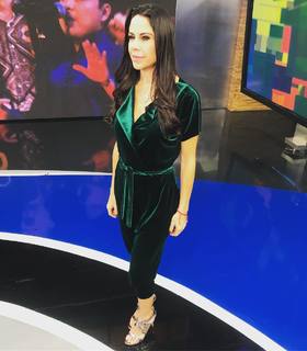 Paola Rojas feet photo thumbnail