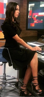 Paola Rojas feet photo thumbnail
