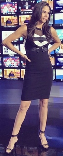Paola Rojas feet photo thumbnail