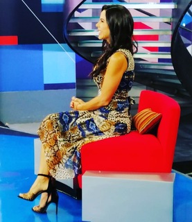 Paola Rojas feet photo thumbnail