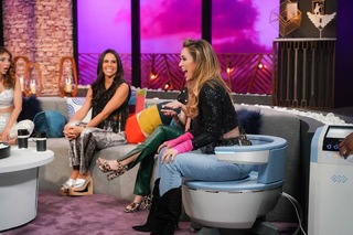 Paola Rojas feet photo thumbnail