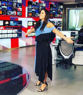 Paola Rojas feet photo thumbnail