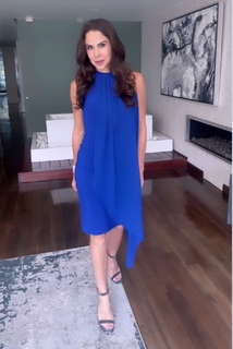 Paola Rojas feet photo thumbnail