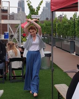 Paola Saluzzi feet photo 4
