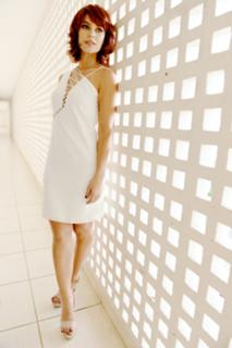 Paolla Oliveira feet photo thumbnail