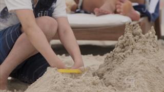 Paolla Oliveira feet photo thumbnail