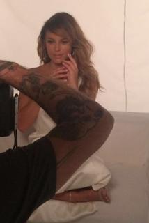 Paolla Oliveira feet photo thumbnail