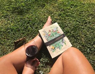 Paolla Oliveira feet photo thumbnail