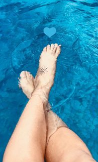 Paolla Oliveira feet photo thumbnail