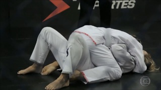 Paolla Oliveira feet photo thumbnail