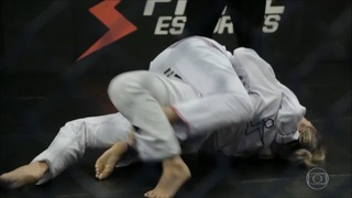 Paolla Oliveira feet photo thumbnail