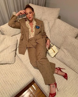 Paolla Oliveira feet photo thumbnail